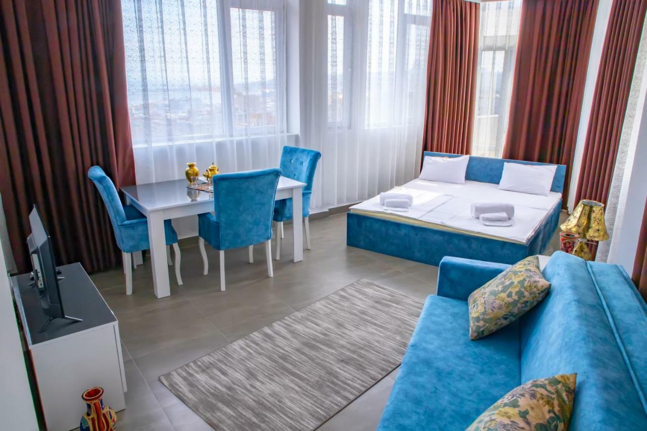 Panorama Baku - 22 Floorアパートホテル エクステリア 写真
